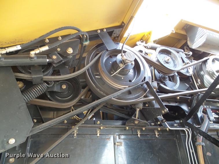 image for item DF2954 2005 Challenger 670 combine