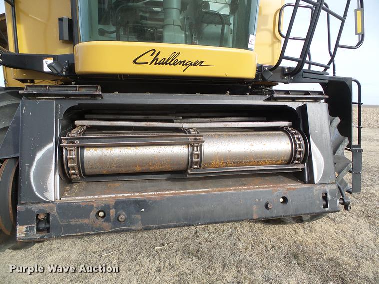 image for item DF2954 2005 Challenger 670 combine