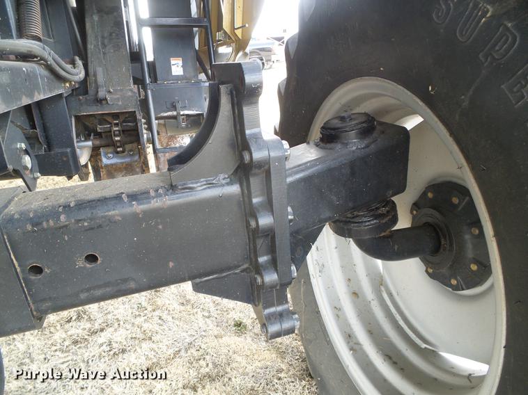 image for item DF2954 2005 Challenger 670 combine