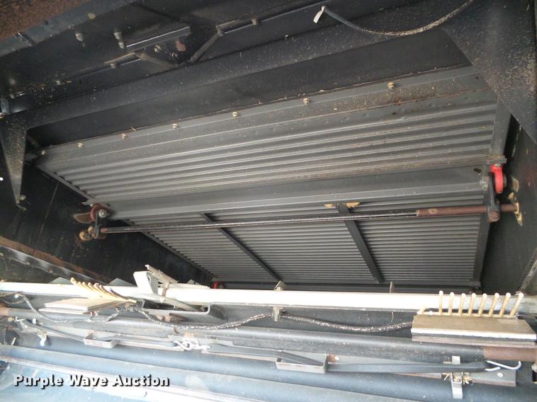 image for item DF2954 2005 Challenger 670 combine