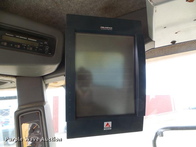 image for item DF2954 2005 Challenger 670 combine