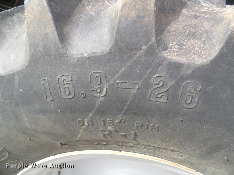 image for item DF2954 2005 Challenger 670 combine