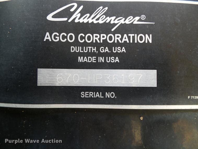 image for item DF2954 2005 Challenger 670 combine