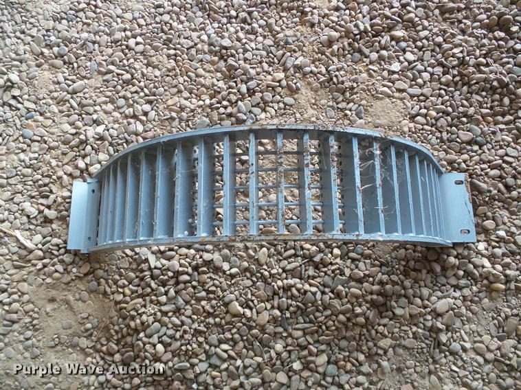 image for item DF2954 2005 Challenger 670 combine