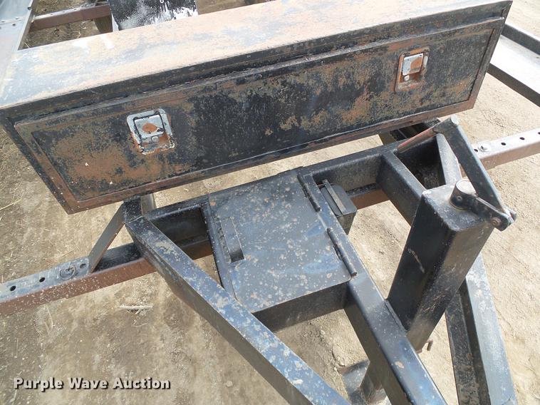 image for item DF2955 1998 B&B sprayer trailer