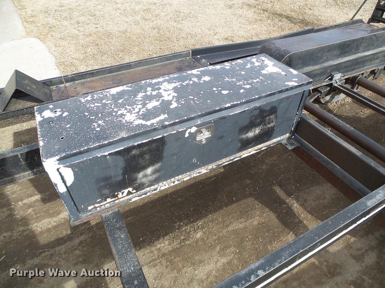 image for item DF2955 1998 B&B sprayer trailer