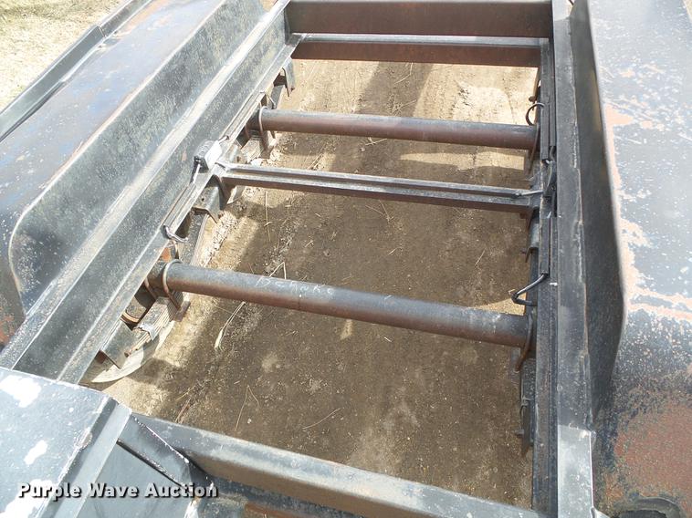 image for item DF2955 1998 B&B sprayer trailer