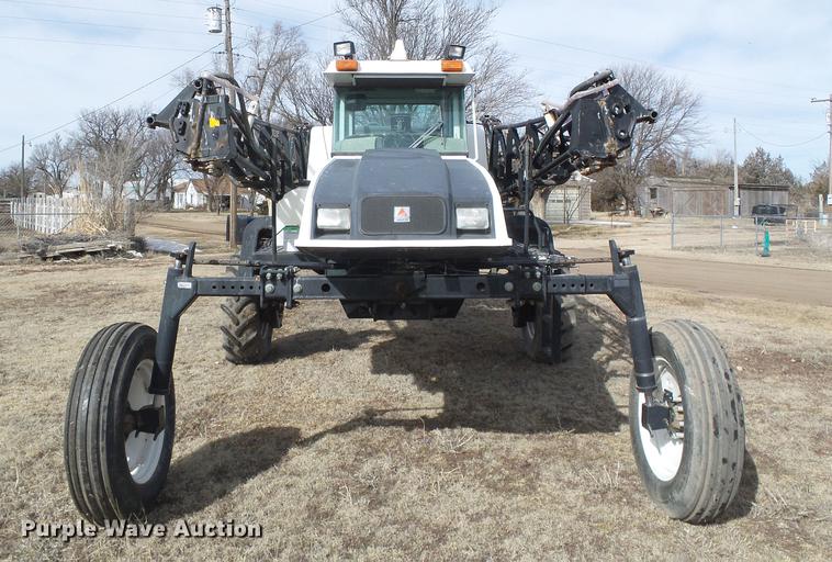 image for item DF2956 SpraCoupe 4440 sprayer