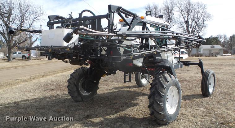 image for item DF2956 SpraCoupe 4440 sprayer