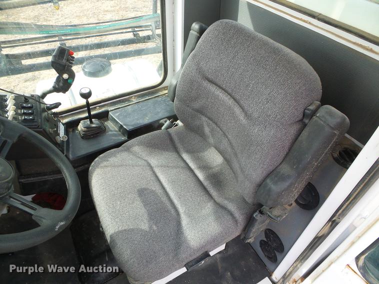 image for item DF2956 SpraCoupe 4440 sprayer