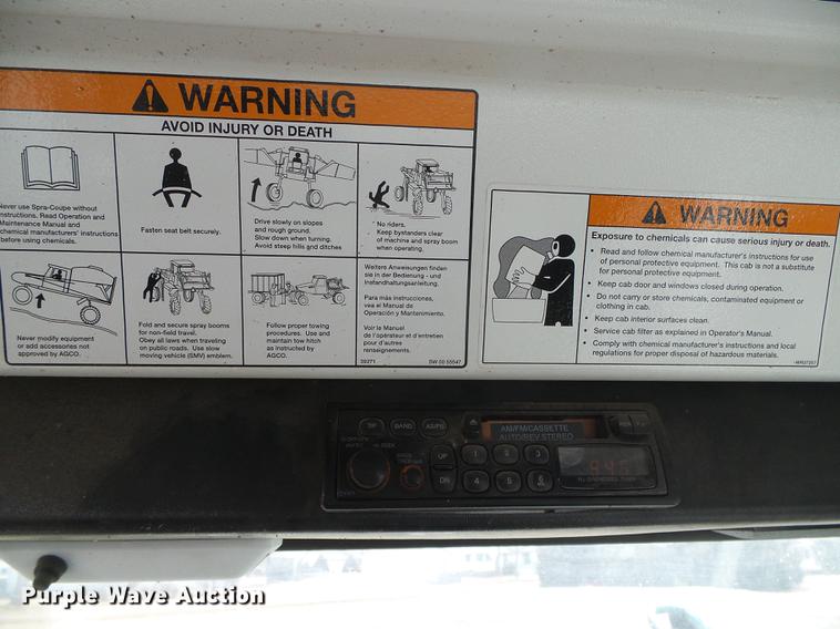 image for item DF2956 SpraCoupe 4440 sprayer