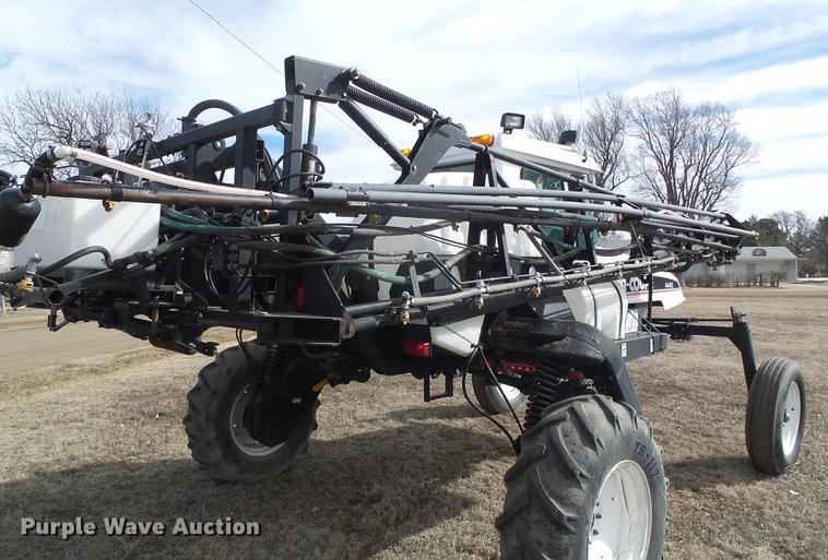image for item DF2956 SpraCoupe 4440 sprayer