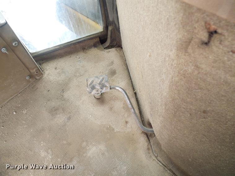 image for item DF7117 1993 Caterpillar Challenger 65C tractor