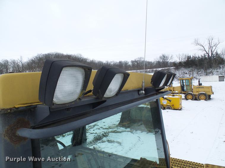 image for item DF7117 1993 Caterpillar Challenger 65C tractor