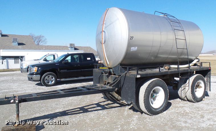 image for item DF7129 1983 shop built tank trailer