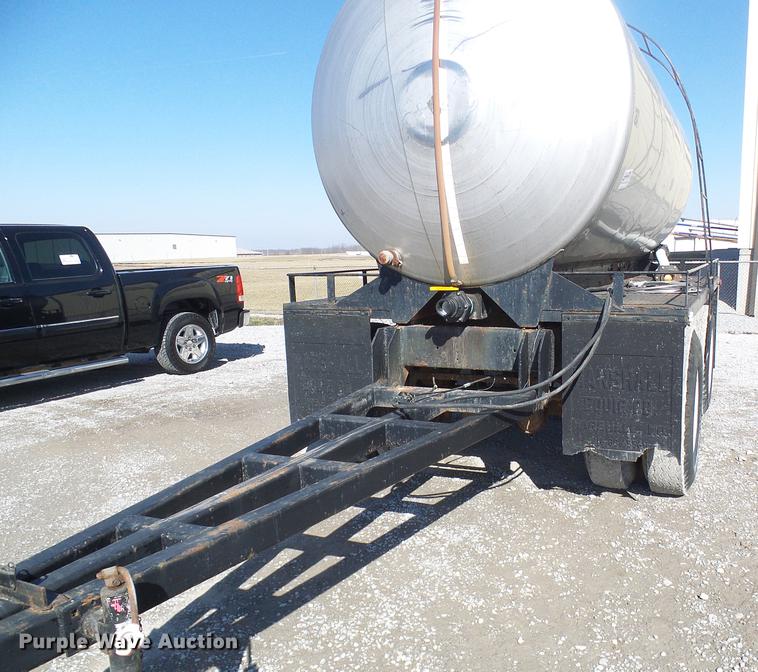 image for item DF7129 1983 shop built tank trailer
