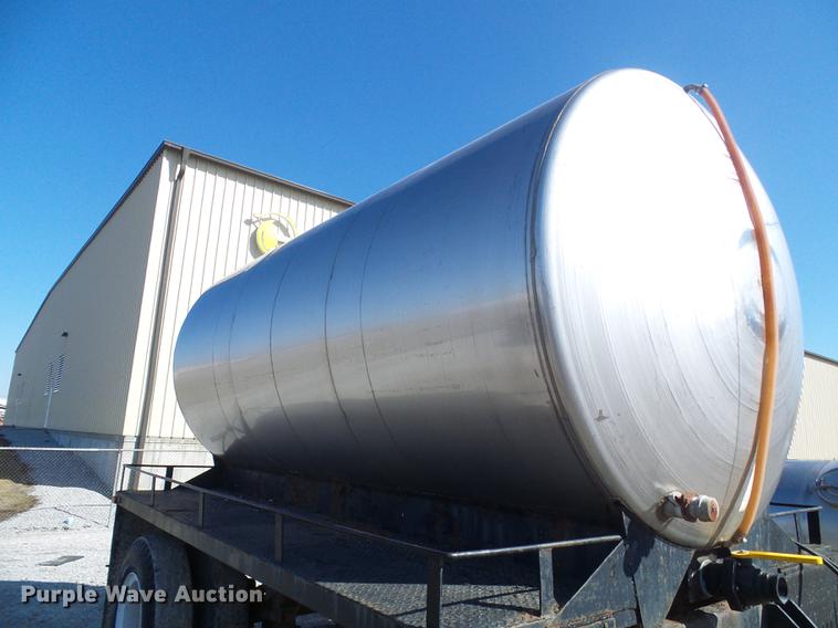 image for item DF7129 1983 shop built tank trailer