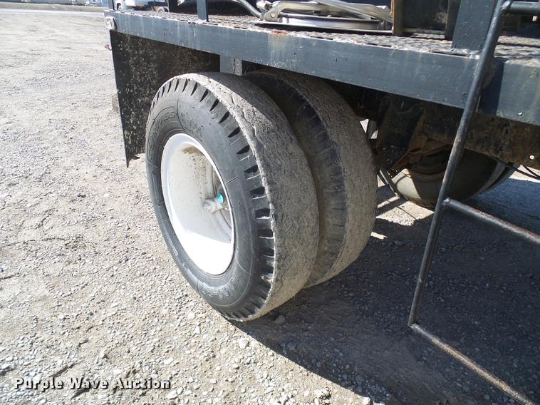image for item DF7129 1983 shop built tank trailer