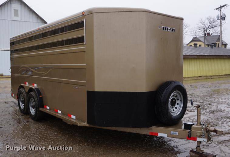image for item DF7620 2016 Titan livestock trailer
