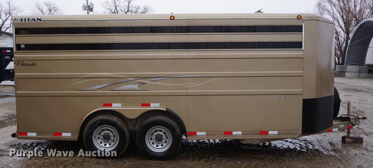 image for item DF7620 2016 Titan livestock trailer