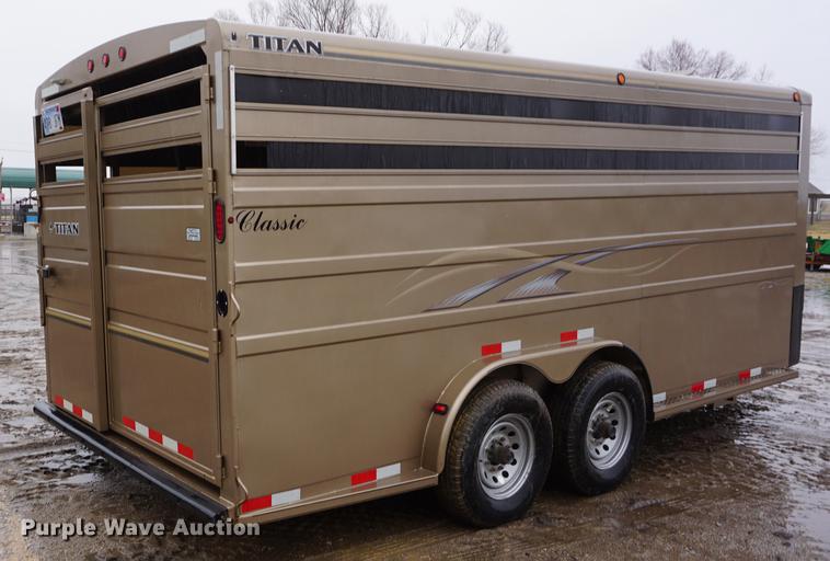 image for item DF7620 2016 Titan livestock trailer