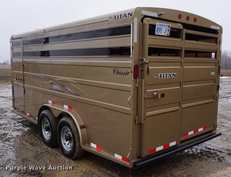 image for item DF7620 2016 Titan livestock trailer