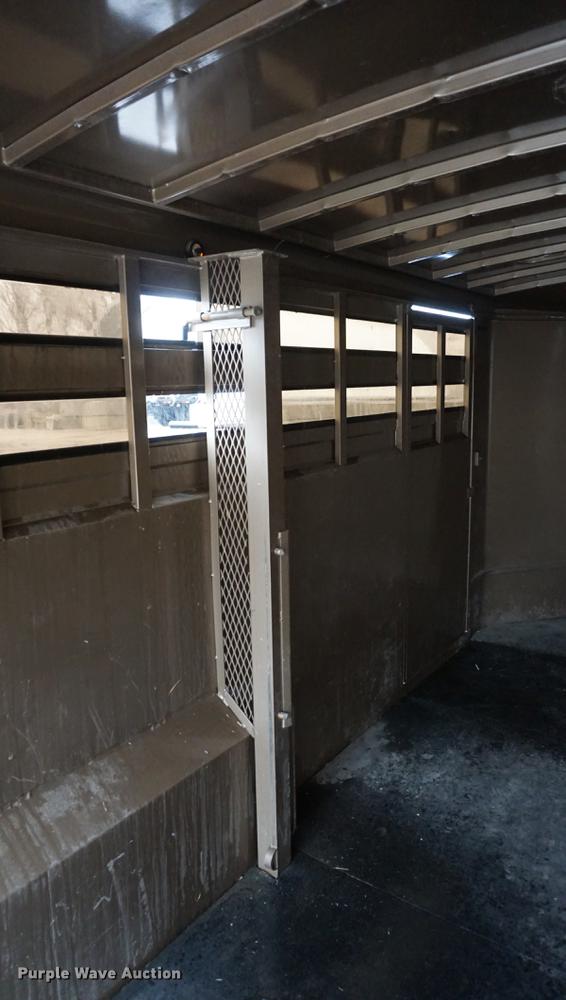 image for item DF7620 2016 Titan livestock trailer