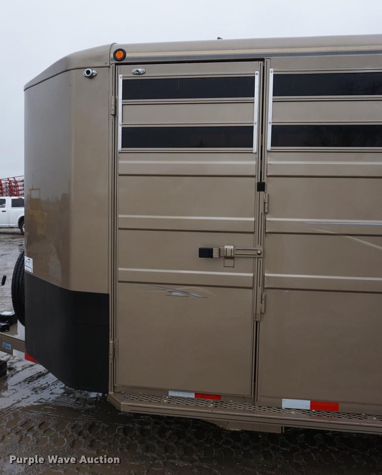 image for item DF7620 2016 Titan livestock trailer