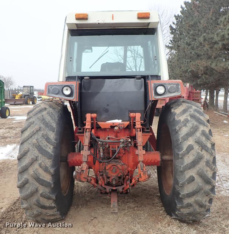 image for item DF8754 International F986 tractor