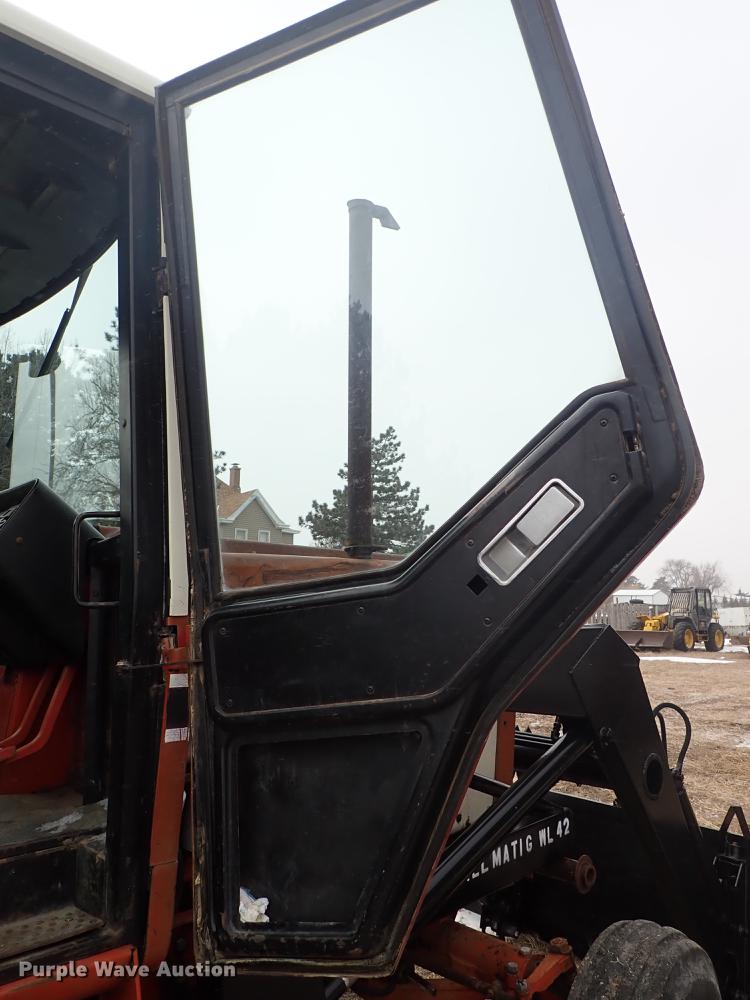 image for item DF8754 International F986 tractor