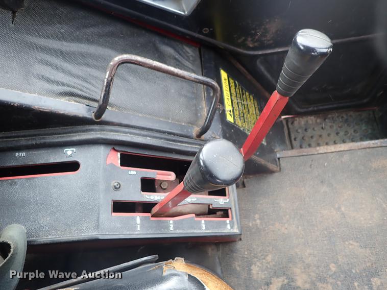 image for item DF8754 International F986 tractor