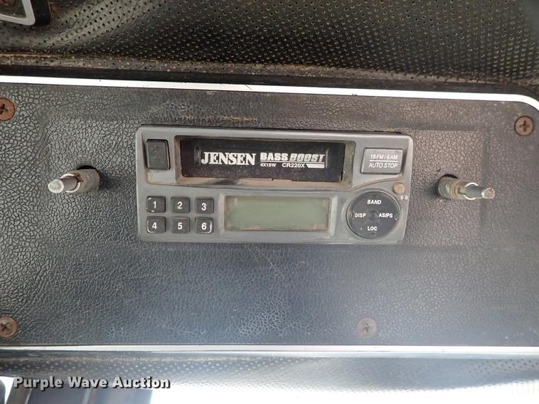 image for item DF8754 International F986 tractor