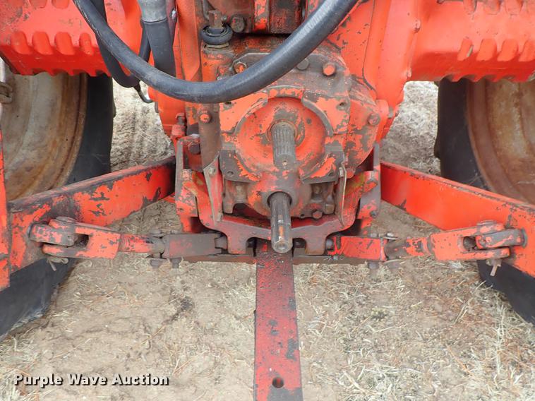 image for item DF8754 International F986 tractor