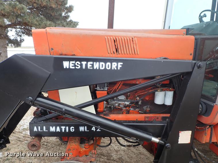 image for item DF8754 International F986 tractor