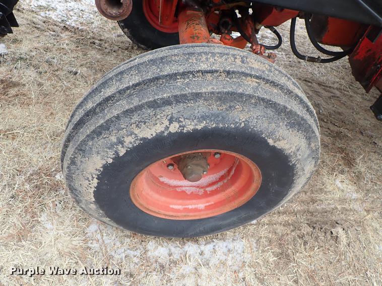 image for item DF8754 International F986 tractor