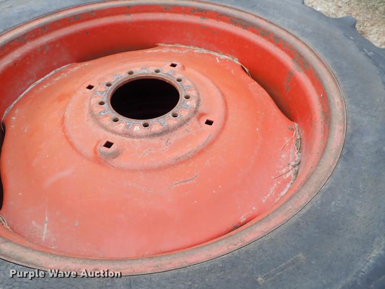 image for item DF8754 International F986 tractor