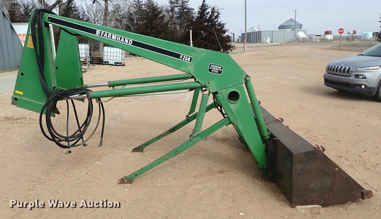image for item DF8755 Farm Hand F258 loader