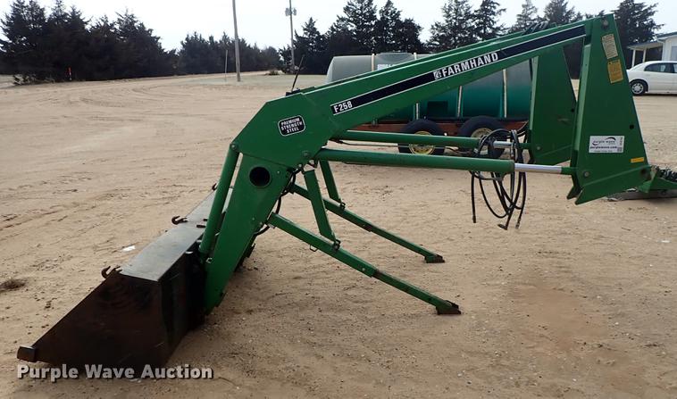 image for item DF8755 Farm Hand F258 loader