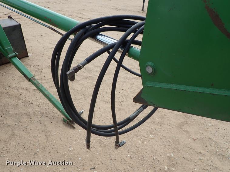 image for item DF8755 Farm Hand F258 loader