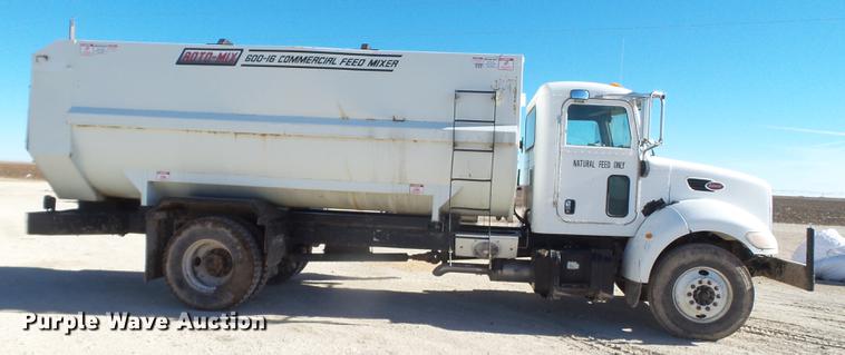 image for item EI9727 2005 Peterbilt 335 feed mixer truck