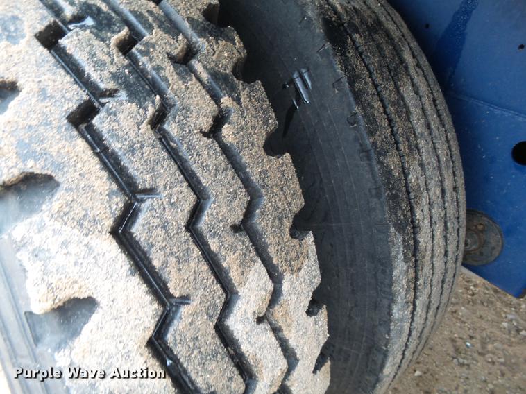 image for item FF9758 2017 Dura Haul silage trailer