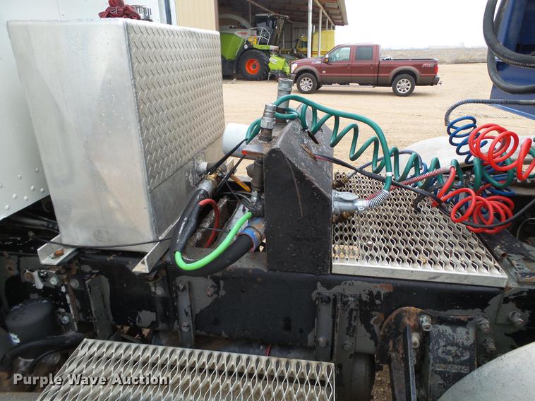 image for item FF9759 1996 Peterbilt 378 semi truck