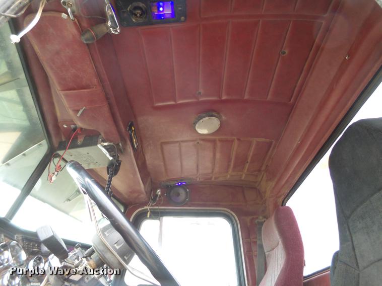 image for item FF9759 1996 Peterbilt 378 semi truck