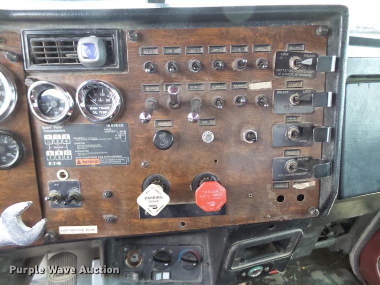 image for item FF9759 1996 Peterbilt 378 semi truck