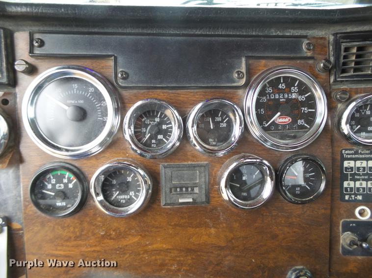 image for item FF9759 1996 Peterbilt 378 semi truck