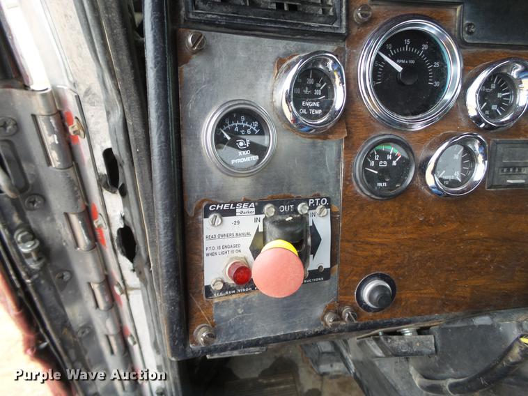 image for item FF9759 1996 Peterbilt 378 semi truck