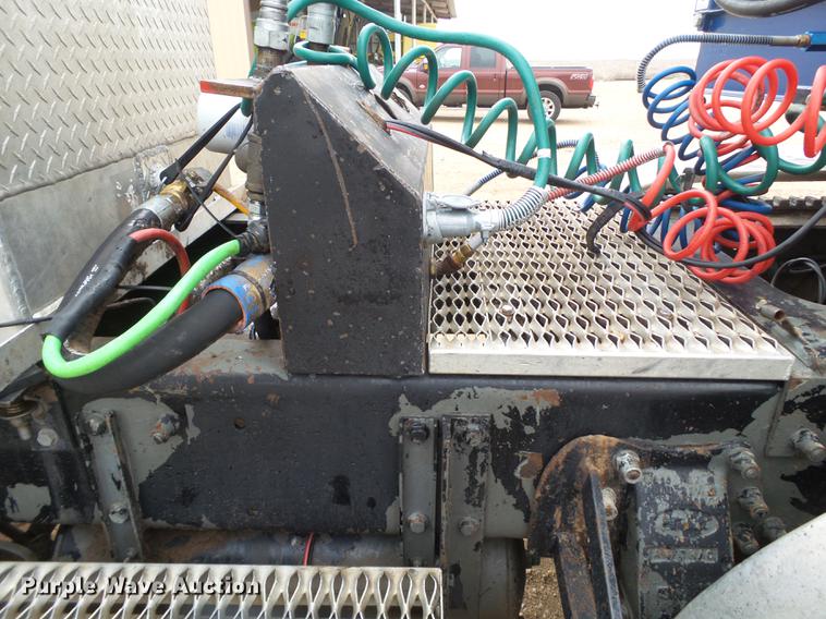 image for item FF9759 1996 Peterbilt 378 semi truck