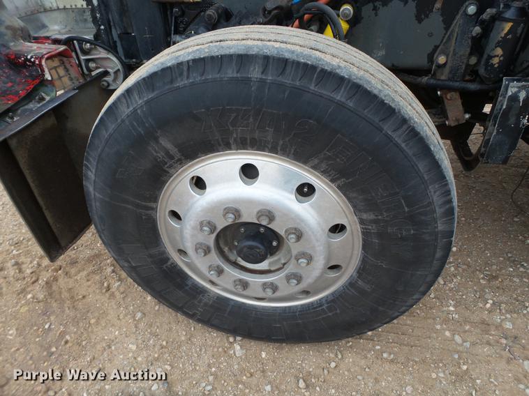 image for item FF9759 1996 Peterbilt 378 semi truck