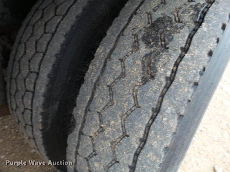 image for item FF9759 1996 Peterbilt 378 semi truck