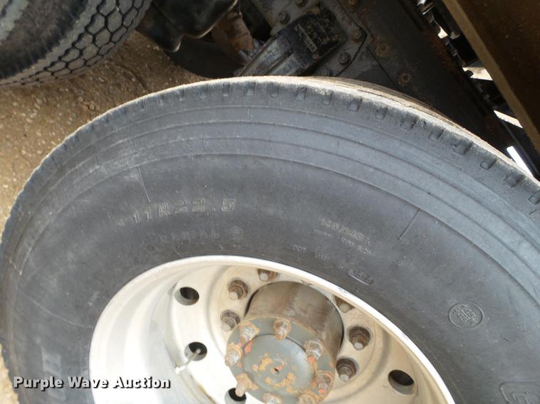 image for item FF9759 1996 Peterbilt 378 semi truck